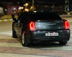 کرایسلەر 300